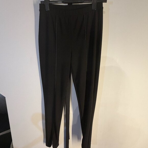 EUC - Joseph Ribkoff Size 8 Capri Pants with split bottom - Picture 1 of 7